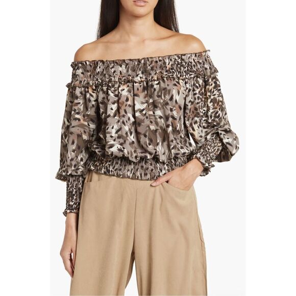 Patriza Luca Smocked Off-the-shoulder Blouse in Animal Print NWT Size Large - Picture 1 of 7